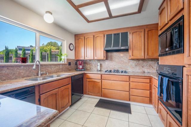 810 W Main Avenue, Morgan Hill CA: https://media.crmls.org/mediaz/a6e5f6ab-7233-4a4b-a879-57733cdb8b3a.jpg