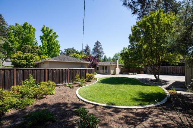 1850 White Oak Drive, Menlo Park CA: https://media.crmls.org/mediaz/a6e60536-2bb6-44e8-8892-cc0fd00fc704.jpg