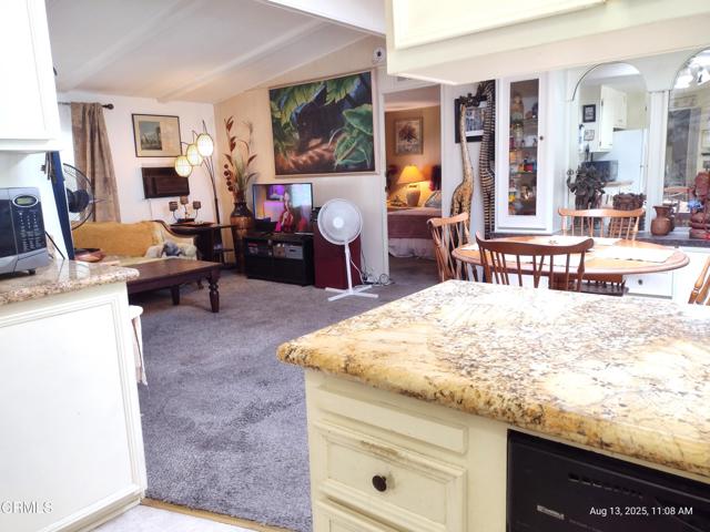Detail Gallery Image 6 of 40 For 135 Tranquila Dr #61,  Camarillo,  CA 93012 - 3 Beds | 2 Baths