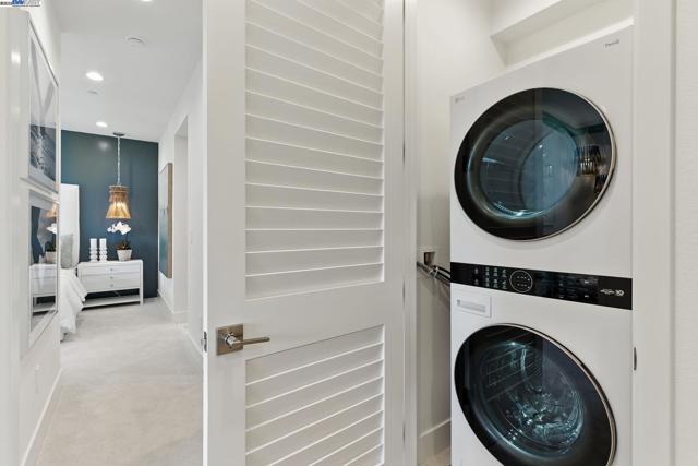 1937 Grand Street, Alameda CA: https://media.crmls.org/mediaz/a6e67f76-dd59-405c-9ff5-ba97dda02b66.jpg
