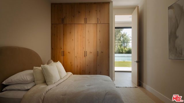 23346 Collins Street, Woodland Hills CA: https://media.crmls.org/mediaz/a6e6d236-2f93-48fd-b764-6eb54984035d.jpg