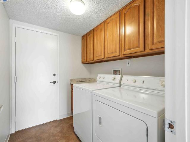 2858 Superior Dr, Livermore CA: https://media.crmls.org/mediaz/a6e724a6-f8d7-4a03-842f-75af7cc787ee.jpg