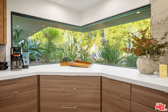 70461 Boothill Road, Rancho Mirage CA: https://media.crmls.org/mediaz/a6e73665-38d5-47ce-aaa3-08668c4d4096.jpg