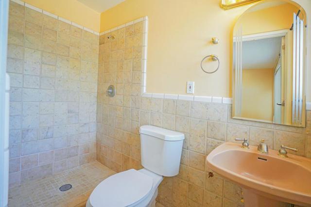 702 El Portal Avenue, Manteca CA: https://media.crmls.org/mediaz/a6e77536-1918-4c1d-ab8d-6c4104882cc5.jpg