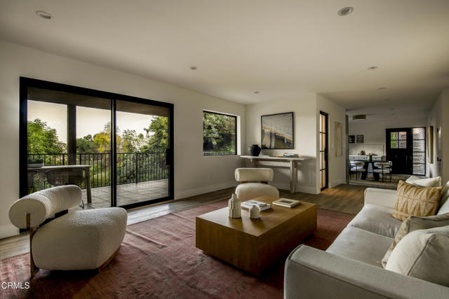 Detail Gallery Image 25 of 40 For 2994 Durand Dr, Los Angeles,  CA 90068 - 5 Beds | 3 Baths