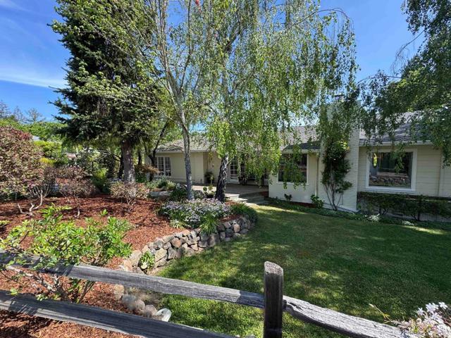 115 Toyon Court, Woodside CA: https://media.crmls.org/mediaz/a6e99006-2e0d-4cbd-96b4-47d7a24bfe47.jpg