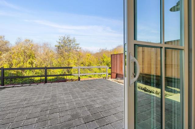 577 Creekside Court, Half Moon Bay CA: https://media.crmls.org/mediaz/a6ea3eec-338f-44a8-93c0-6f237b15d217.jpg