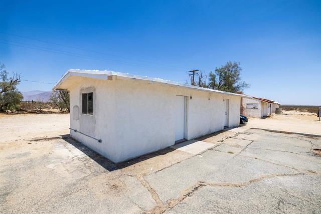 Image 40 of 68 For 3241 Borrego Valley Rd