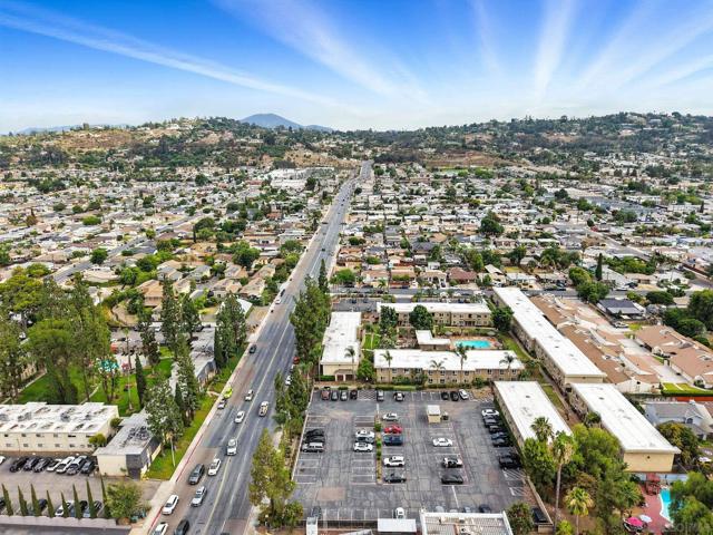 792 Avocado Ave, El Cajon CA: https://media.crmls.org/mediaz/a6ea6c90-5cd0-45e2-9894-de9ad3eeea21.jpg