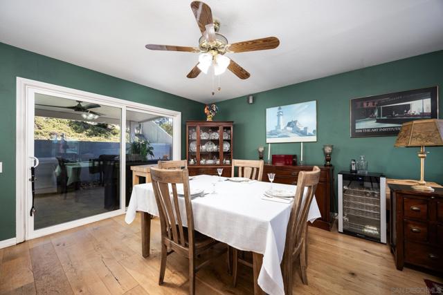 14543 High Pine St, Poway CA: https://media.crmls.org/mediaz/a6eb84bc-2030-4283-b16a-95817ffccf24.jpg