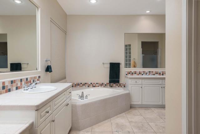 69727 Camino Pacifico, Rancho Mirage CA: https://media.crmls.org/mediaz/a6ee217f-be1a-4588-ad18-816811d180ae.jpg