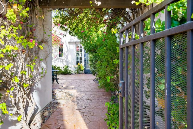 Image 3 of 35 For 307 Loch Lomond Road