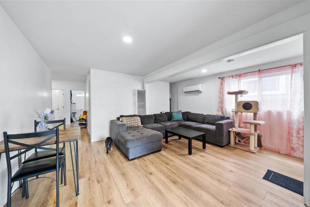 42 48 E 5Th Street, National City CA: https://media.crmls.org/mediaz/a6eef3c8-c3b1-4c95-913b-067b0d0b35af.jpg
