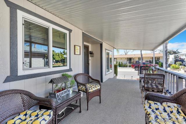 18218 Paradise Mountain Rd, Valley Center CA: https://media.crmls.org/mediaz/a6ef3493-00d7-4abc-b71d-16d3290aad36.jpg