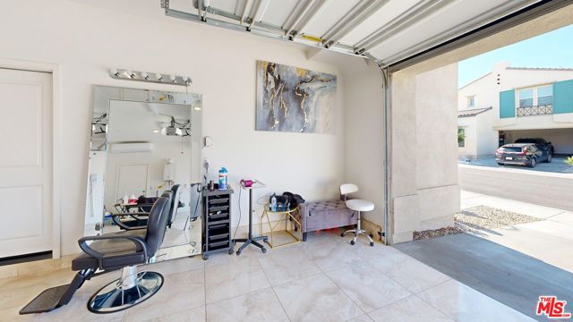 18215 Astro Court, Santa Clarita CA: https://media.crmls.org/mediaz/a6f25f28-377d-4433-9dc3-cefdedc23f81.jpg