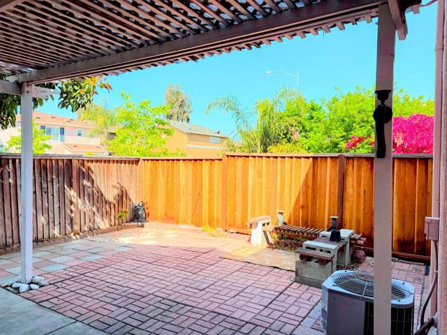 1605 HERMOCILLA Way, San Jose CA: https://media.crmls.org/mediaz/a6f29f6e-e33f-4eaa-9e7d-911c5ac5b5cb.jpg