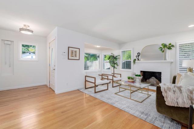 923 Grand Street, Redwood City CA: https://media.crmls.org/mediaz/a6f3286b-534f-4075-a2df-596cf7bf97dc.jpg