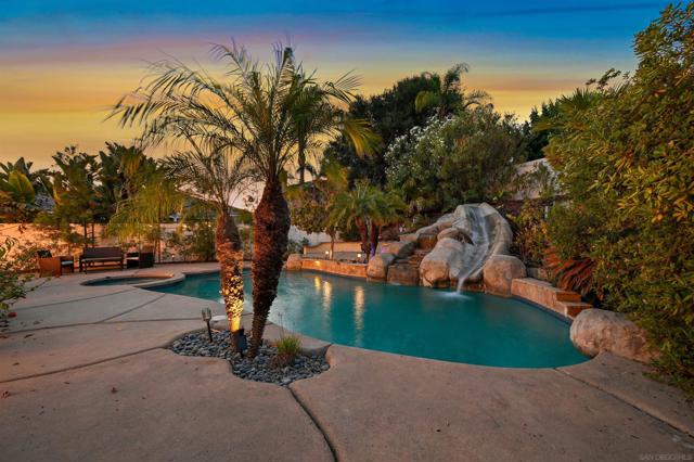 3140 Willow Creek Pl, Escondido CA: https://media.crmls.org/mediaz/a6f33aed-f618-4849-a3a2-e5dcc56a55f7.jpg
