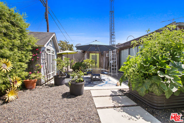 1644 W Wilmington Boulevard, Wilmington CA: https://media.crmls.org/mediaz/a6f3ca45-2091-46ee-828a-02f9c652ea6a.jpg
