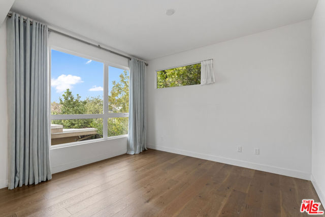 1912 W Liberty Court, Los Angeles CA: https://media.crmls.org/mediaz/a6f451c4-1d5e-4d0d-a726-f28027955895.jpg