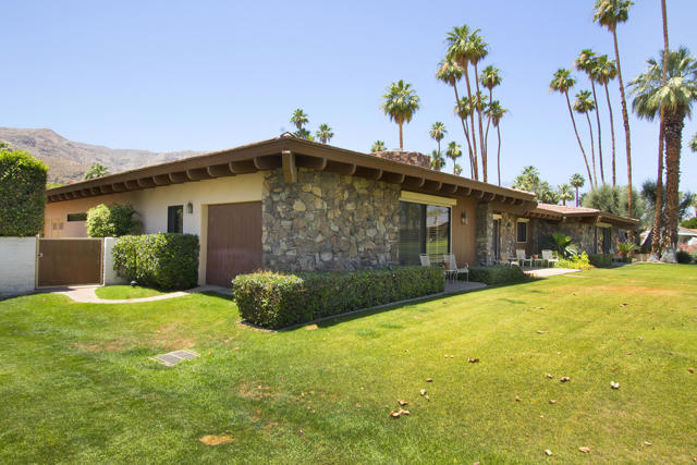 Image 45 of 63 For 70796 Fairway Drive