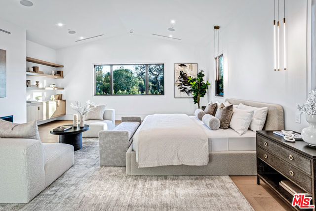 17228 Otsego Street, Encino CA: https://media.crmls.org/mediaz/a6f475f1-f17a-4a21-8fcf-af831cf4c086.jpg