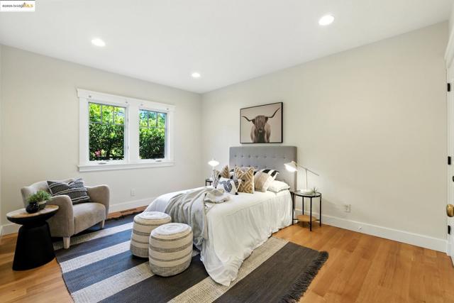 1020 Channing Ave, Palo Alto CA: https://media.crmls.org/mediaz/a6f48b8a-61be-40a9-a67f-bcb7f8e0c6d9.jpg