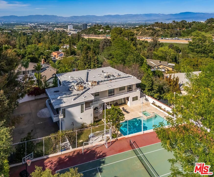 15656 Crownridge PlaceSherman Oaks img 4