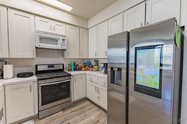 2299 Cabo Bahia, Chula Vista CA: https://media.crmls.org/mediaz/a6f53c7f-163b-48bf-acb3-f53a5b0d0fed.jpg