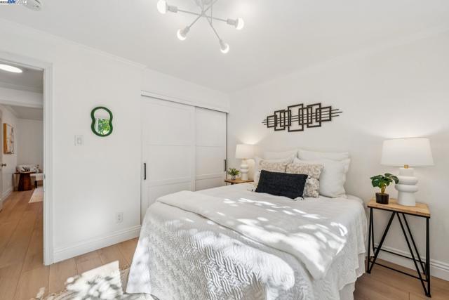 5242 Miles Avenue, Oakland CA: https://media.crmls.org/mediaz/a6f55a4e-cda9-40b2-8c3d-54ba42805328.jpg