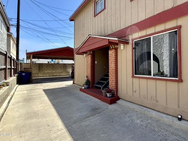 106 Los Angeles Avenue, Oxnard CA: https://media.crmls.org/mediaz/a6f5af61-899f-4ec3-8eb5-2a5e87fb25bd.jpg