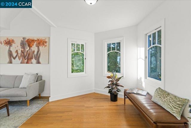 Image 38 of 60 For 900 Spruce Street