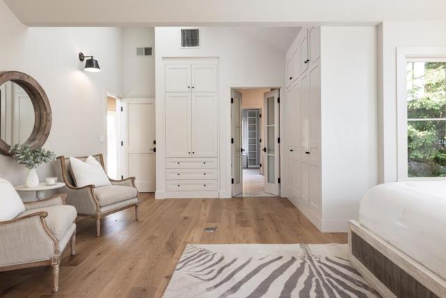 4 Oak Knoll Way, Carmel CA: https://media.crmls.org/mediaz/a6f5e78d-5458-4c87-b761-dae39f8fa860.jpg
