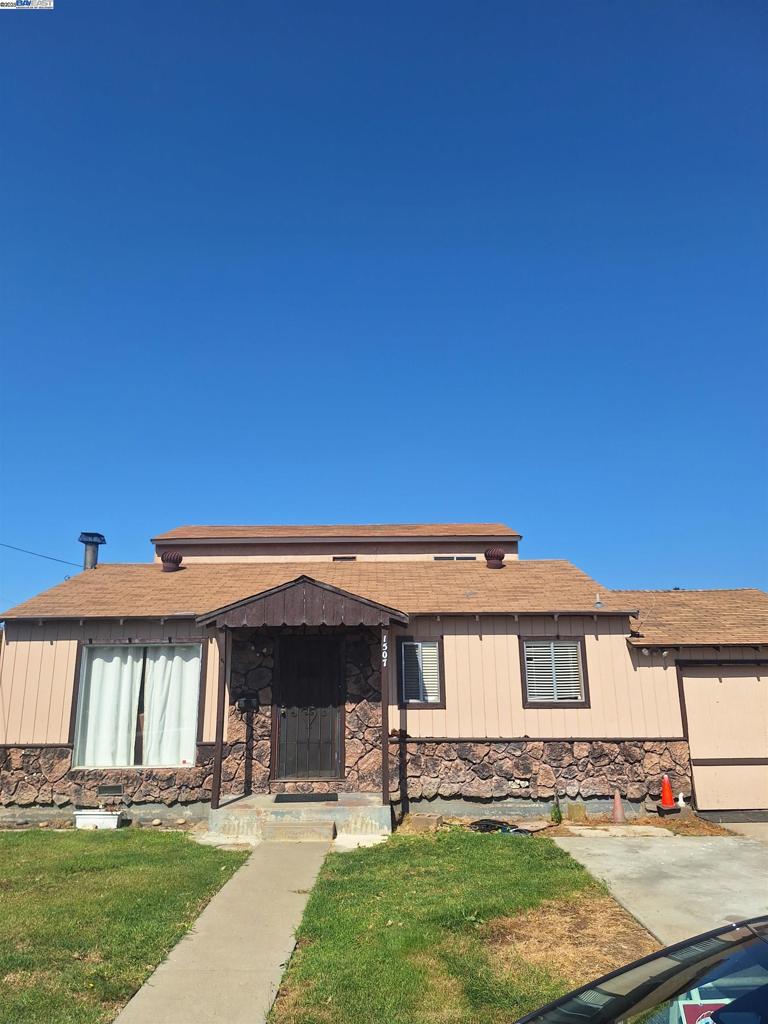1507 Green Ct