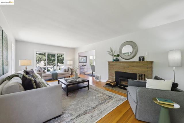 332 El Camino Real, Vallejo CA: https://media.crmls.org/mediaz/a6f69d30-3b21-4cde-8b1a-f0f5ebb08bd2.jpg