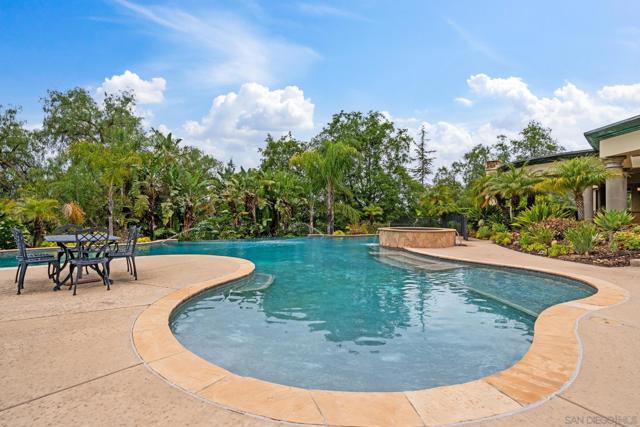 14380 Ciera Court, Poway CA: https://media.crmls.org/mediaz/a6f6e8be-8b5f-4be6-890a-1be4444778dc.jpg