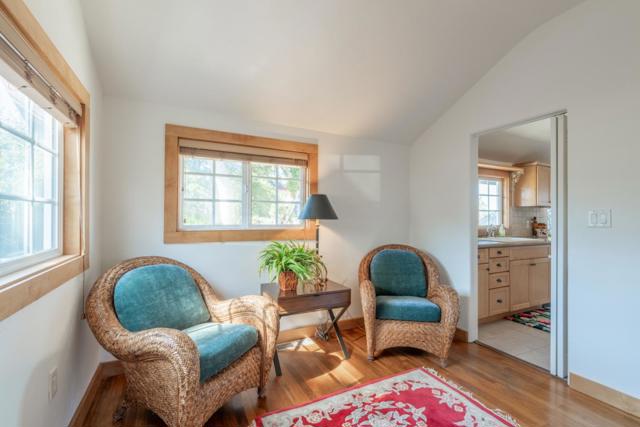 712 Cypress Street, Monterey CA: https://media.crmls.org/mediaz/a6f72563-ac7e-4bbe-88d8-b786368cb751.jpg
