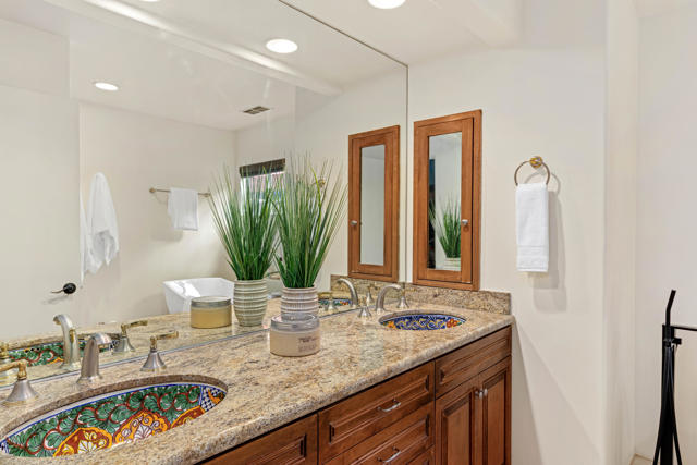 2917 Cervantes Court, Palm Springs, CA 92264