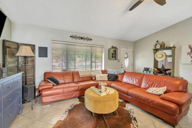 Detail Gallery Image 7 of 21 For 1105 Bostonia, El Cajon,  CA 92021 - 2 Beds | 1 Baths