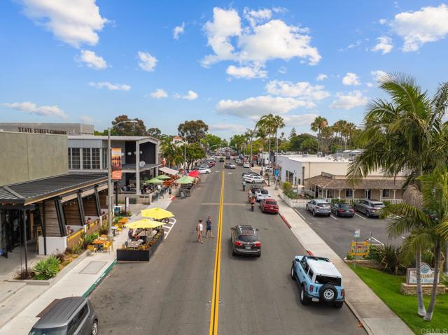 Detail Gallery Image 31 of 34 For 2646 State Street, Unit #D, Carlsbad,  CA 92008 - 3 Beds | 3/1 Baths