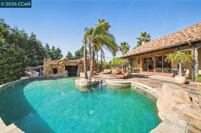 Image 47 of 60 For 1615 Lawrence Rd