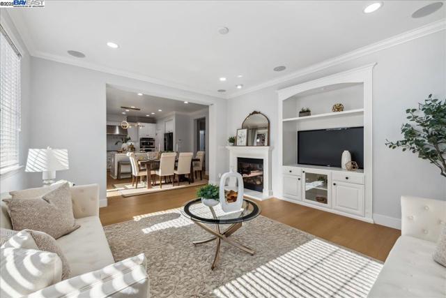 4875 Thorndike Ln, Dublin CA: https://media.crmls.org/mediaz/a6fac334-0b07-4bc3-b35c-908790c01a2c.jpg