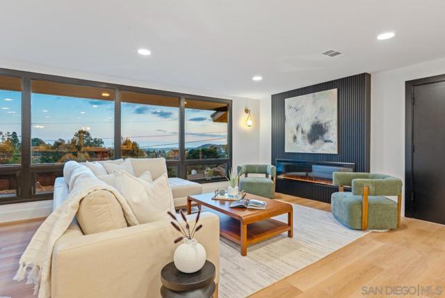 4911 Beaumont Dr, La Mesa CA: https://media.crmls.org/mediaz/a6fb5045-dda6-41a9-a39f-8c7bd392f956.jpg