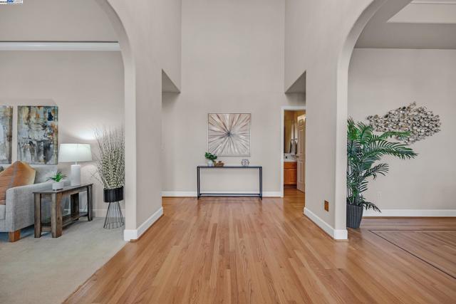 2215 Chardonnay Way, Livermore CA: https://media.crmls.org/mediaz/a6fc2f16-9663-49e4-ac13-4b158d0d3d81.jpg