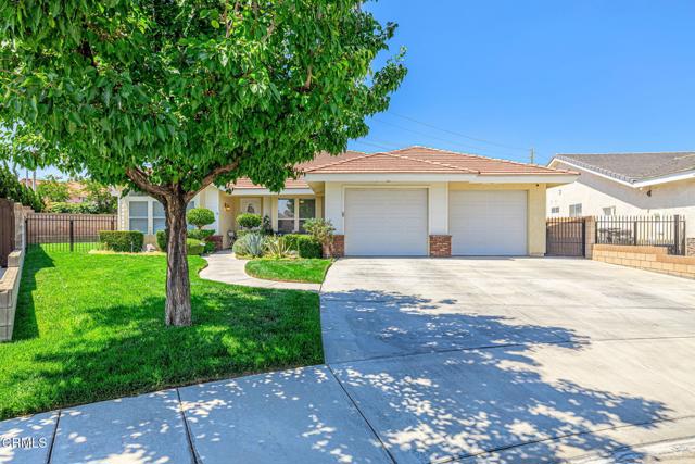 Detail Gallery Image 2 of 50 For 3846 Spice St, Lancaster,  CA 93536 - 4 Beds | 2/1 Baths
