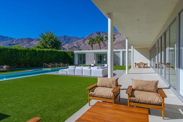 3088 Linea Terrace, Palm Springs CA: https://media.crmls.org/mediaz/a6fc88c2-6fb7-42f2-b282-c76910f7907d.jpg