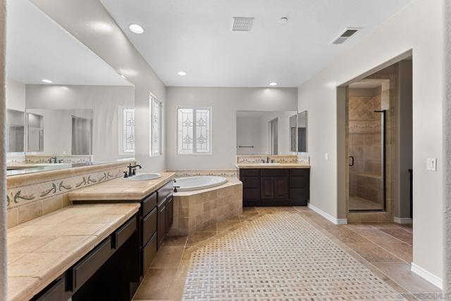 5527 Alexandrine Ct, Oceanside CA: https://media.crmls.org/mediaz/a6fd0c2a-277b-47b5-8aa2-e85eb8595fa3.jpg