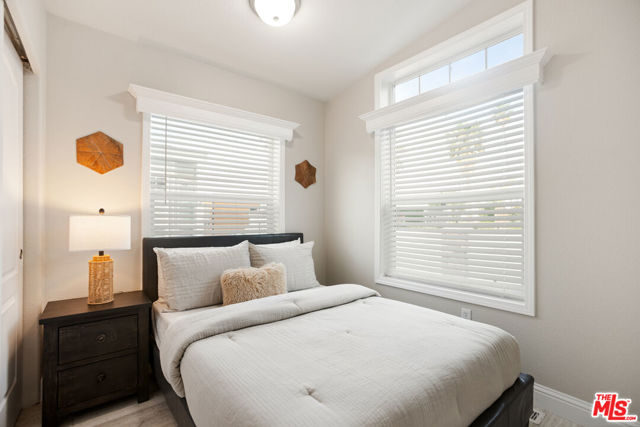 8250 Lankershim Boulevard, North Hollywood CA: https://media.crmls.org/mediaz/a6fd684e-44eb-4ca6-86c8-90314b161d7a.jpg