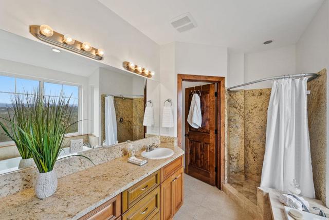 350 Windsong Way, Watsonville CA: https://media.crmls.org/mediaz/a6fde616-14ce-49c2-8253-1d14962091c9.jpg