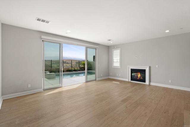 Image 8 of 50 For 1743 La Cumbre Avenue